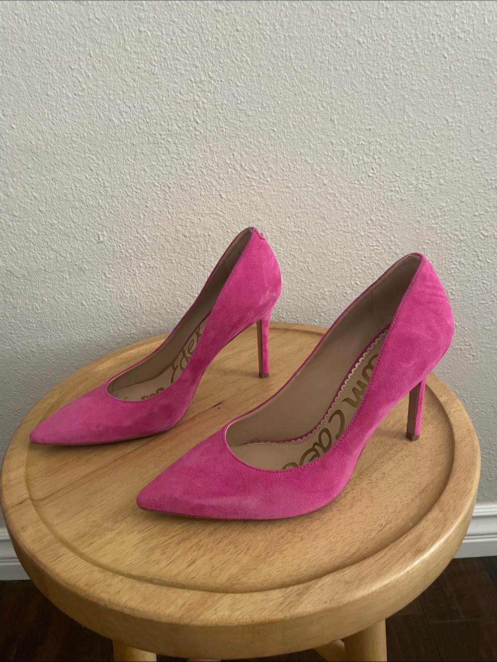 Sam Edelman Fuchsia Suede Pointed Toe Pumps